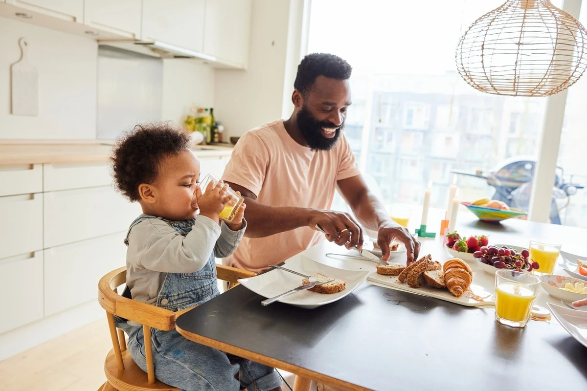 Dlaczego amerykańska rodzina zaczęła poranek od ryżu z kokosem i herbaty z pianką - image 1