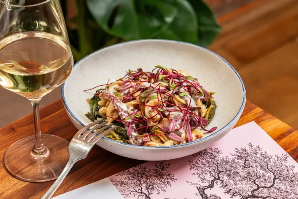 Dlaczego doświadczeni restauratorzy zamieniają jaskrawe kolory na nastrojowe wnętrza „Ulivo”