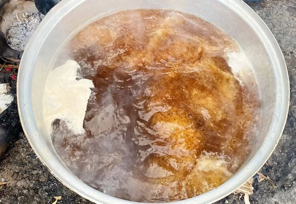 Dlaczego doświadczone gospodynie zawsze dodawały kawałek ananasa do domowych przetworów