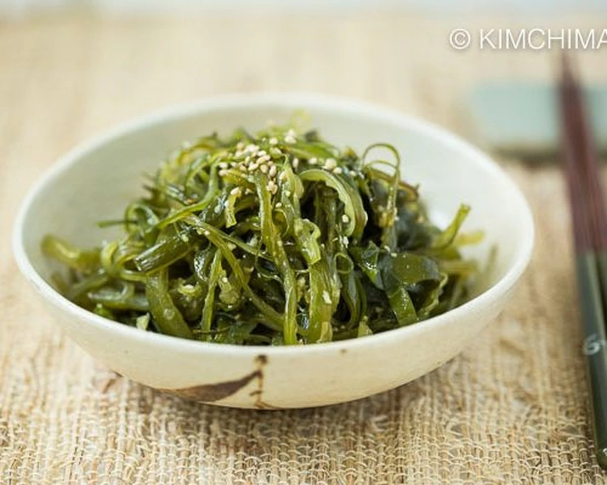 Dlaczego doświadczone gospodynie zalewają płaty alg sosem sojowym - image 1