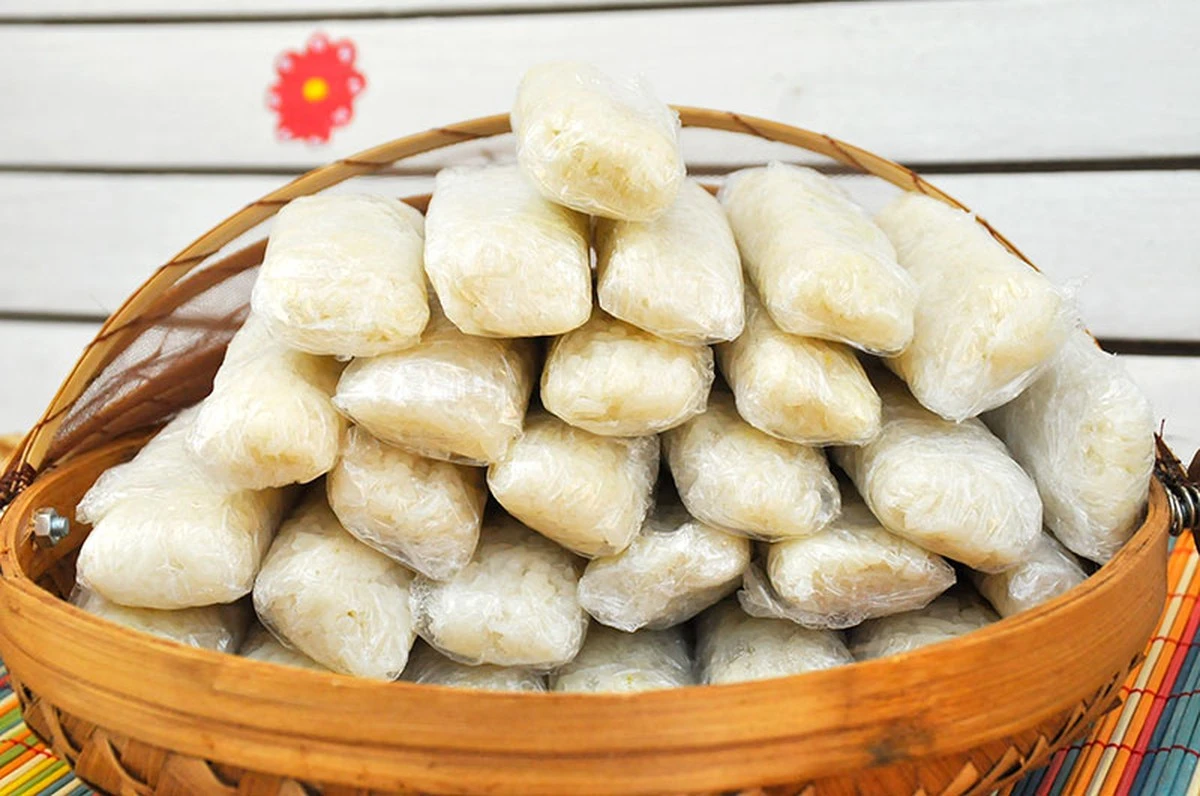 Dlaczego doświadczone gospodynie coraz częściej rezygnują z liści bananowca przy robieniu arem-arem - image 1