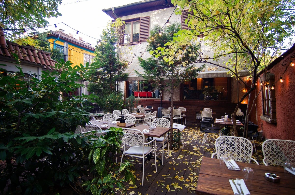 Dlaczego doświadczeni kucharze w Sofii zawsze dodają palone masło do krewetek - image 1