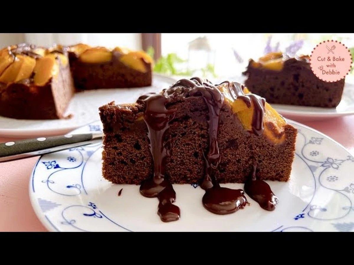 Dlaczego doświadczone gospodynie nakładają budyń na surowe ciasto kakaowe - image 1