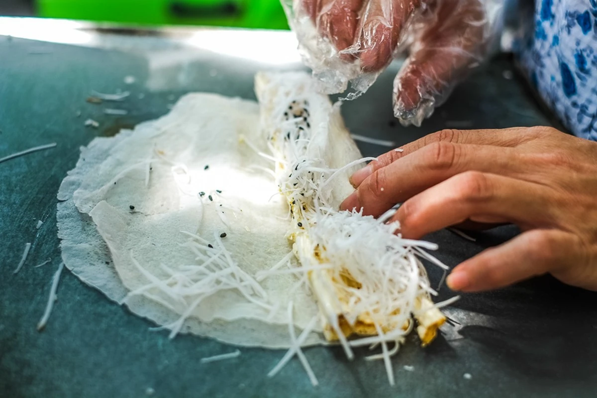 Dlaczego fani Hòa Minzy szukają teraz tego konkretnego ciastka z rynków w Północnym Wietnamie - image 1