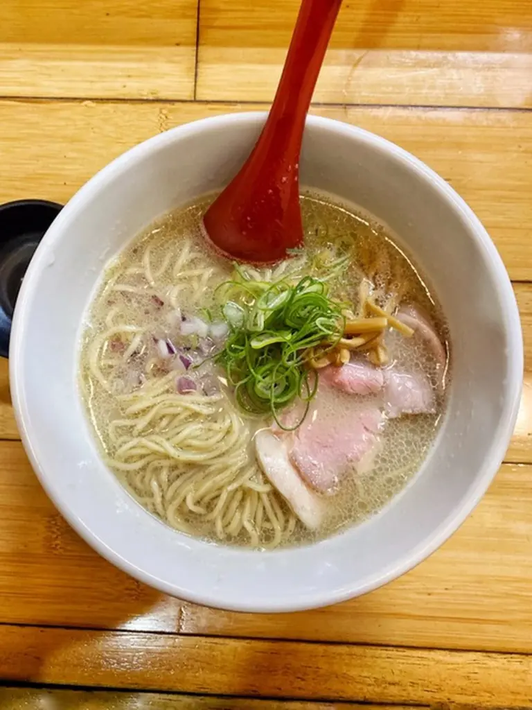 Dlaczego japońscy koneserzy co roku czekają na tę jedną miskę ramen z Shunan