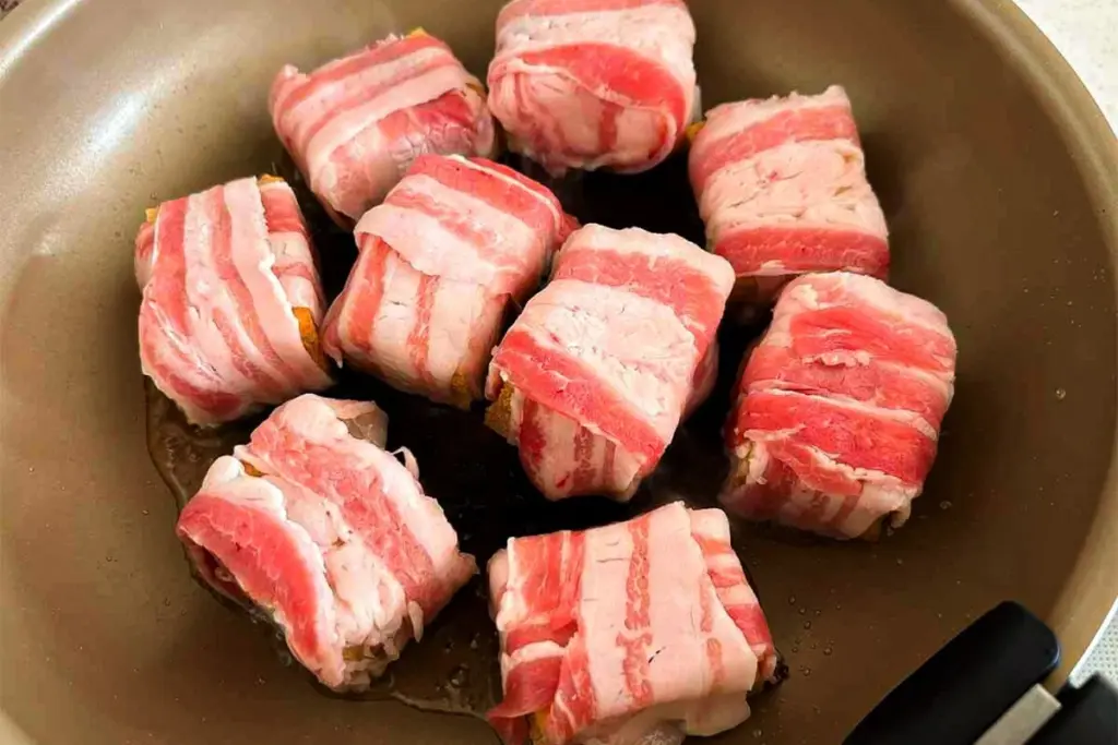 Dlaczego japońskie gospodynie owijają tofu boczkiem? Ten jeden trik zmienia tani obiad w królewskie danie