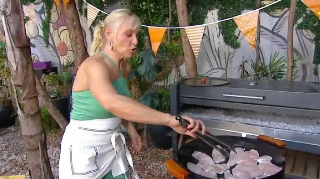 Dlaczego kucharze wyjmują kurczaka z lodówki na 30 minut przed smażeniem