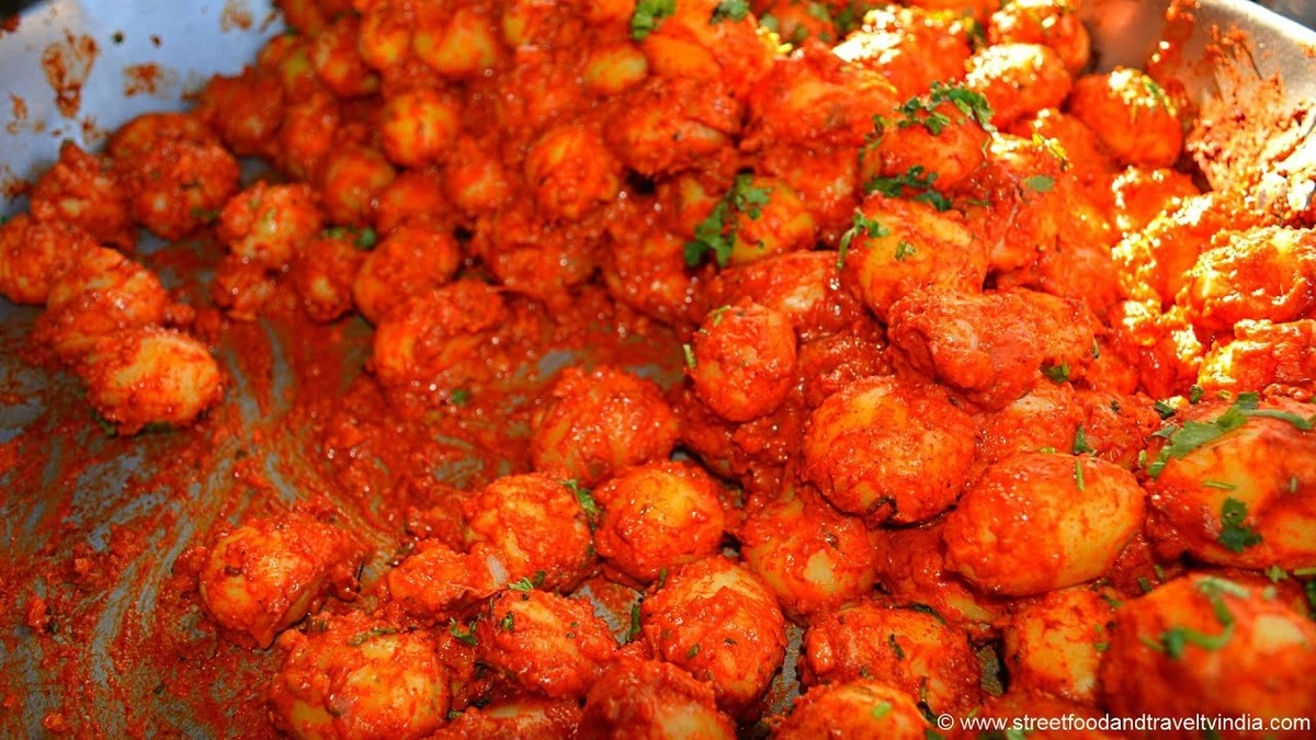 Dlaczego kucharze w indyjskim Vidarbha zawsze moczą suszone krążki pszenne przed smażeniem - image 1