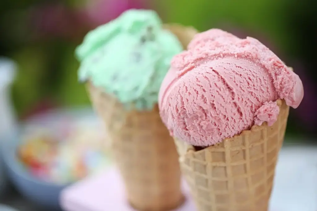 Dlaczego kultowe budki z lodami otwierają się, gdy za oknem wciąż leży śnieg