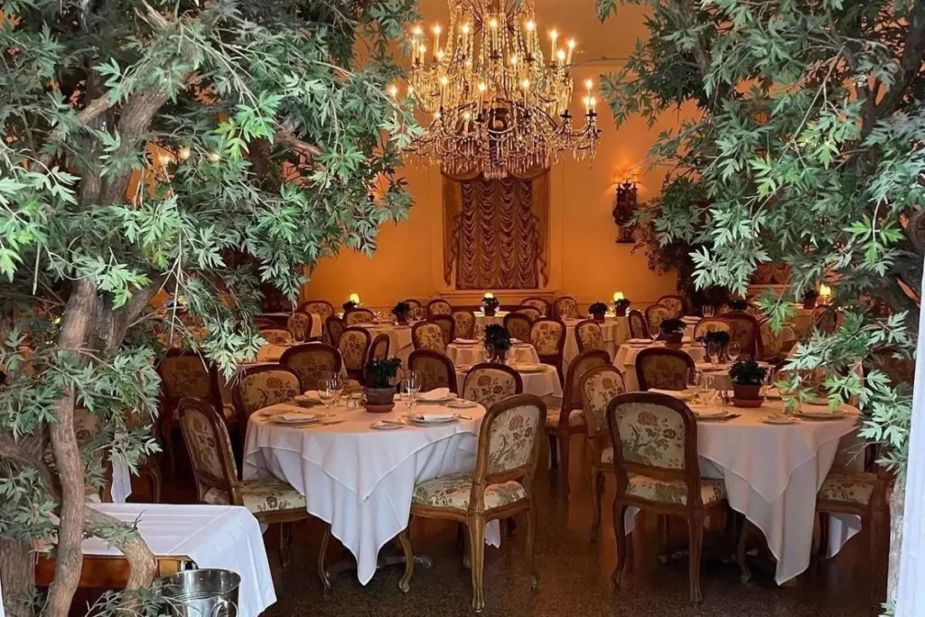 Dlaczego najstarsza włoska restauracja w Nowym Jorku znika po 119 latach