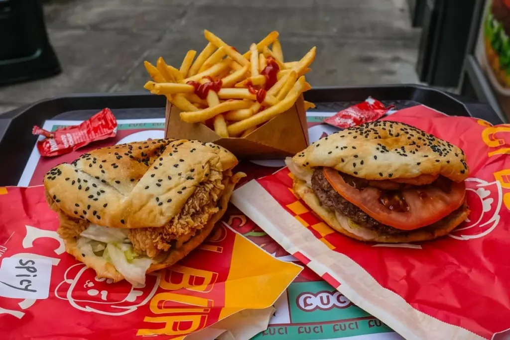 Dlaczego nowojorczycy ustawiają się w kolejce po te dwa dania w Chinatown