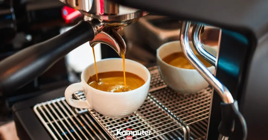 Dlaczego Polacy przepłacają za ekspresy do kawy? Ranking 20 modeli, które realnie warto mieć w kuchni