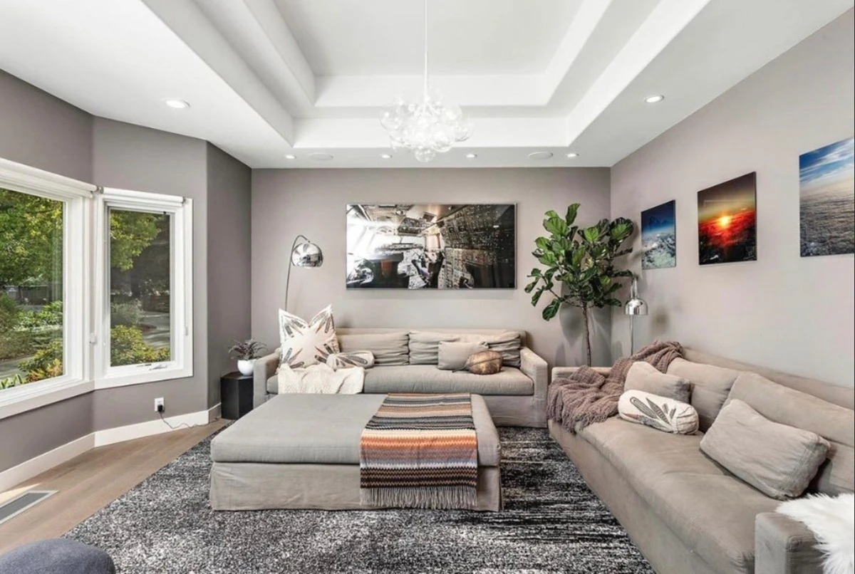 Dlaczego profesjonalni projektanci rezygnują z górnego światła w salonach - image 1