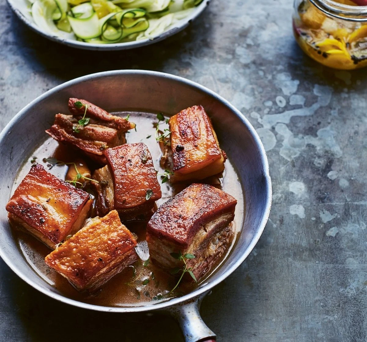 Dlaczego profesjonalni kucharze zawsze smażą boczek do uzyskania takich bąbelków - image 1