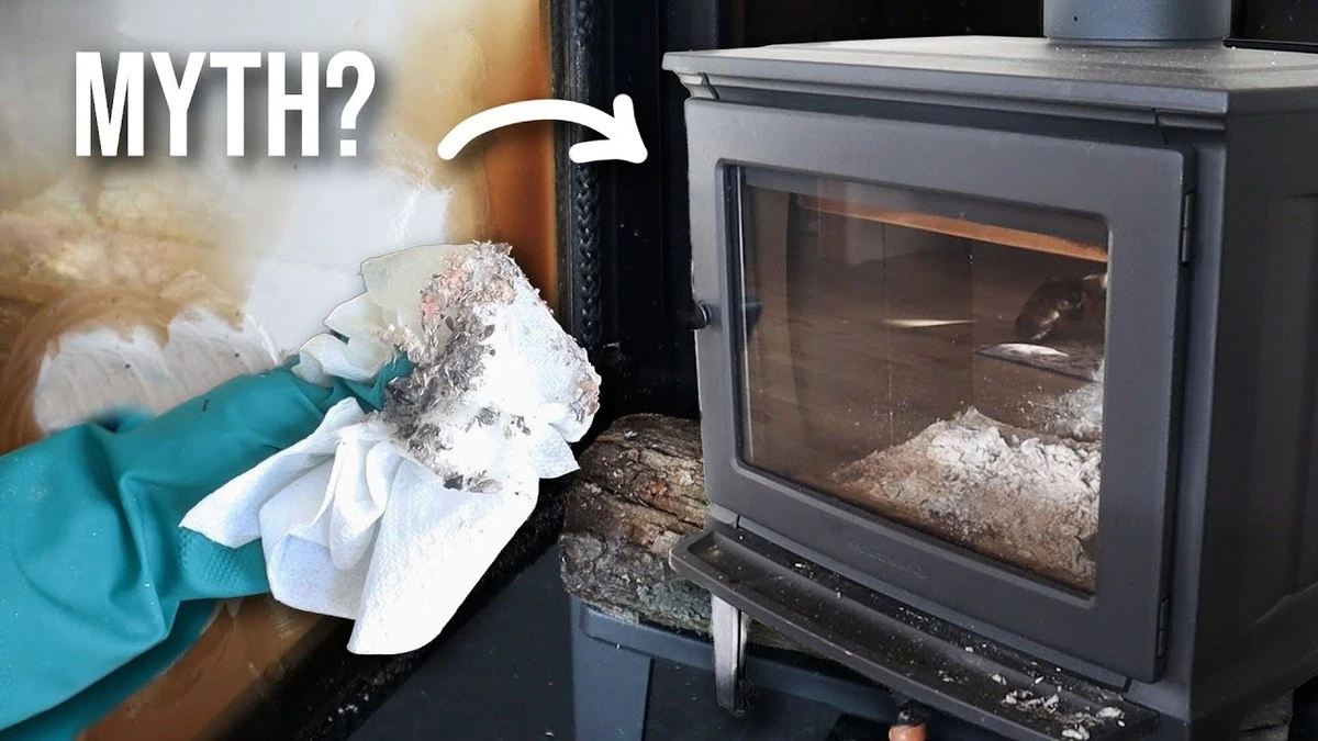 Dlaczego profesjonaliści nakładają popiół na wilgotną szmatkę przed myciem kominka - image 1