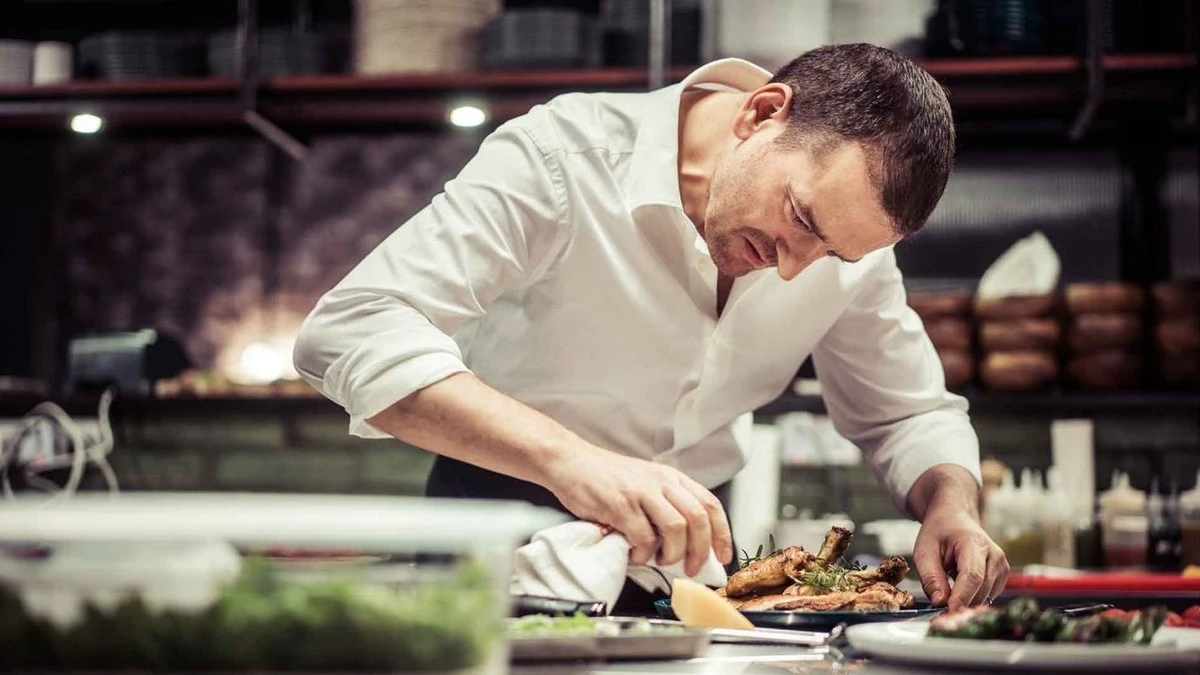 Dlaczego turyści płacą 120 euro za naukę robienia pizzy we Włoszech - image 1