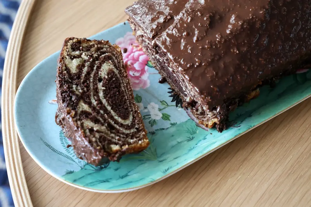 Dlaczego warto dodać śmietankę 30% do ciasta zamiast oleju