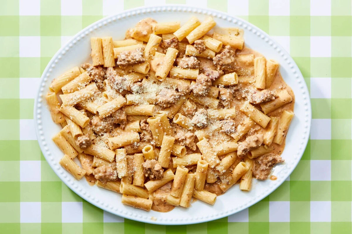 Dlaczego warto dodać parmezan do wołowiny, zamiast smażyć ją solo - image 1