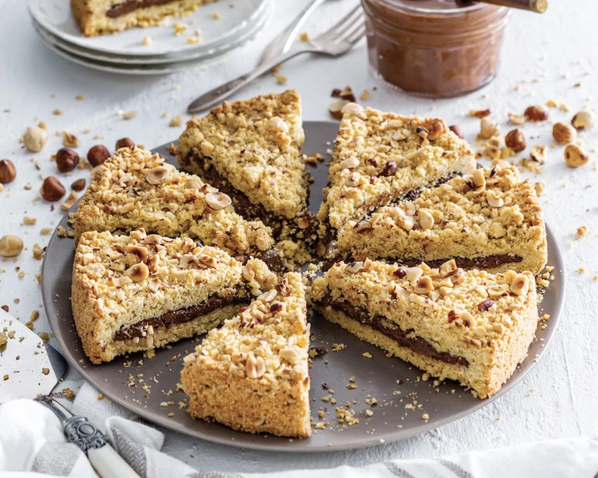 Dlaczego warto dodać garść pokruszonych ciasteczek do spodu ciasta - image 1