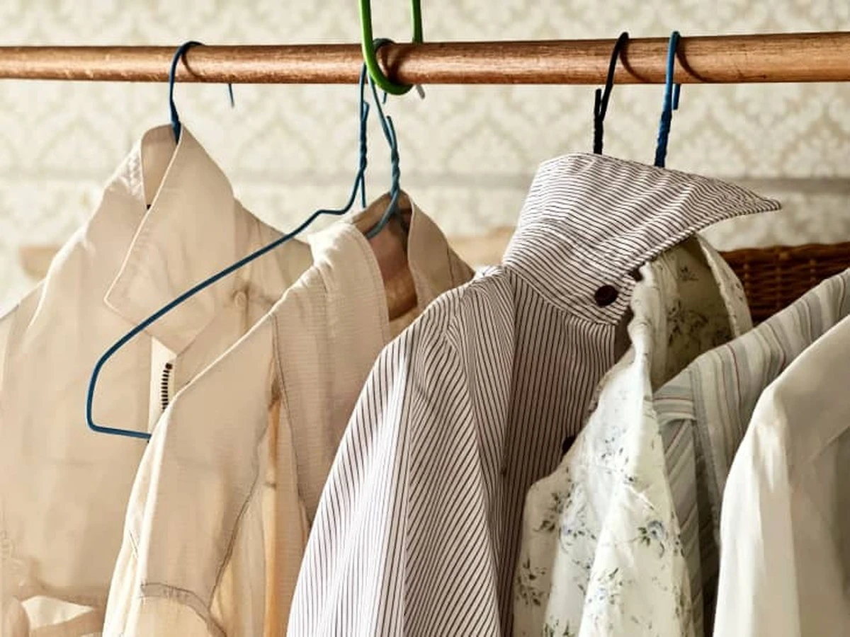 Dlaczego warto powiesić metalowy wieszak w kuchni - image 1