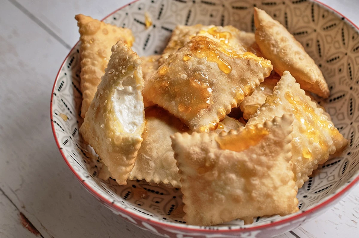 Dlaczego włoskie babcie dodają krwawą kiszkę do karnawałowych faworków - image 1