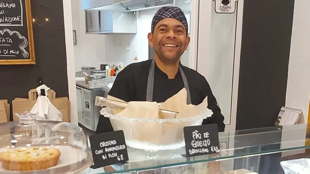 Dlaczego były dozorca z Mediolanu otwiera kuchnię i wszyscy tam teraz jedzą