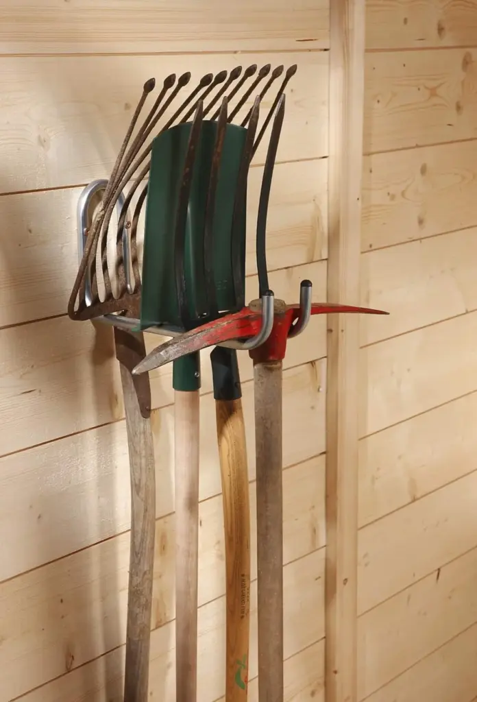 Dlaczego doświadczeni majsterkowicze montują ten stalowy uchwyt za 39 zł w swoich garażach