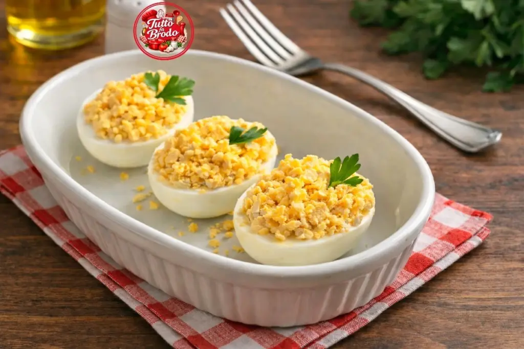 Dlaczego doświadczeni kucharze zawsze wrzucają ugotowane jajka do lodowatej wody