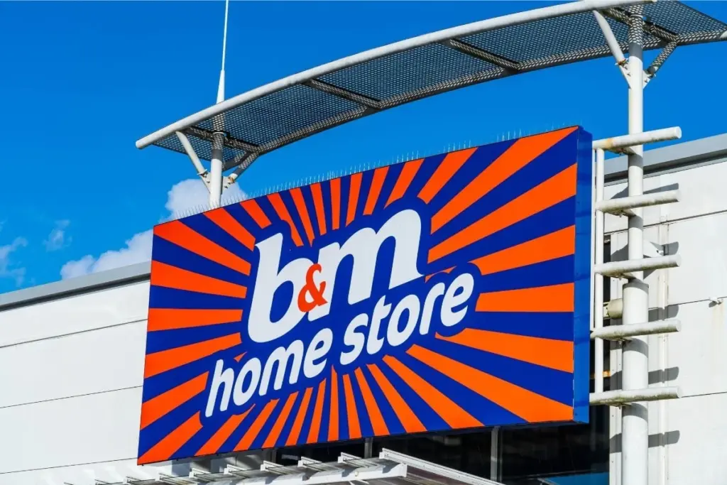 Dlaczego doświadczeni projektanci ogrodów wybierają meble z technorattanu zamiast drewna