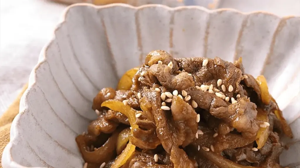 Dlaczego doświadczone gospodynie zawsze mają w lodówce te 5 pojemników