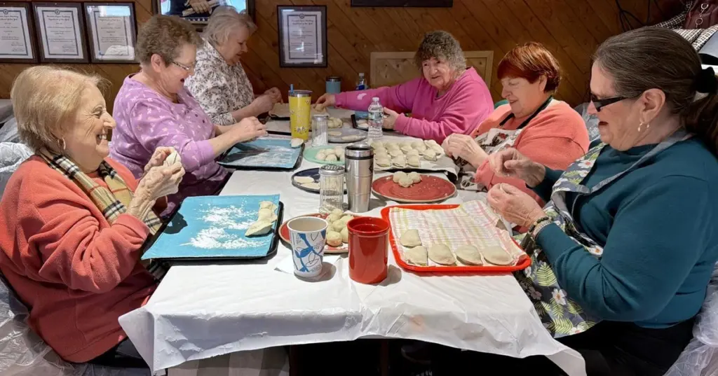 Dlaczego doświadczeni kucharze zawsze trzymają gotowe pierogi w lodowatej kąpieli