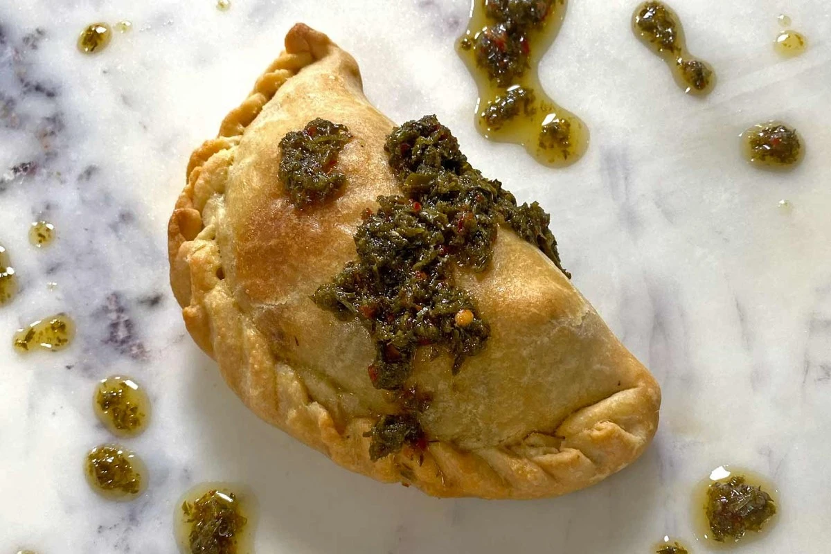 Dlaczego doświadczeni kucharze zawsze siekają mięso nożem zamiast używać mielonego - image 1