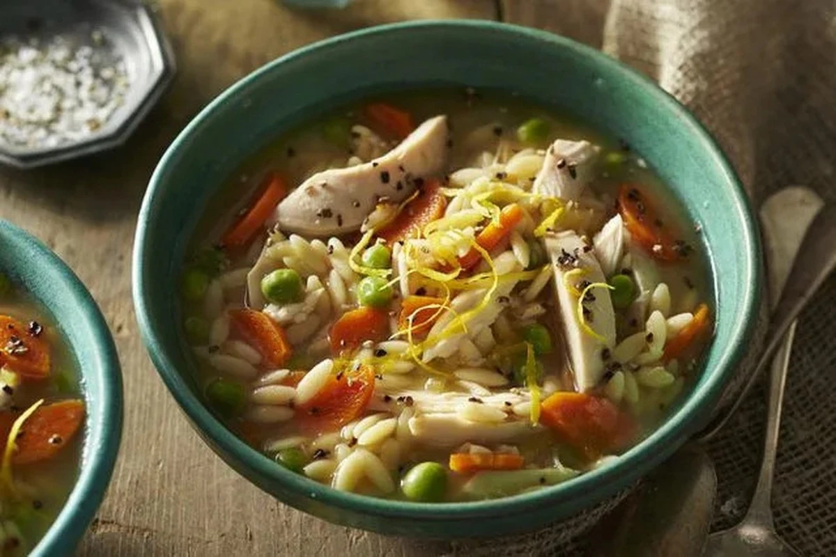 Dlaczego doświadczeni kucharze dodają cytrynę i jajka do wiosennej zupy - image 1