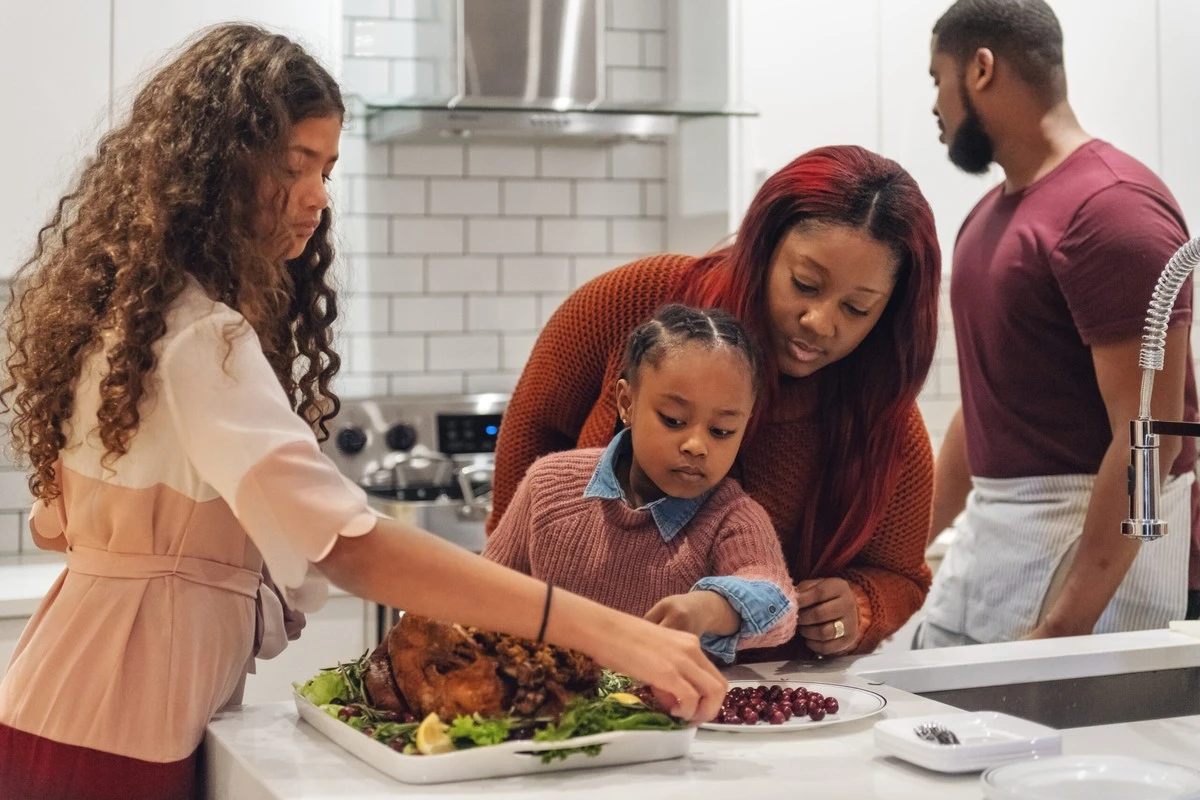 Dlaczego doświadczone gospodynie rezygnują z sałatek na rzecz mrożonych warzyw z pieca - image 1
