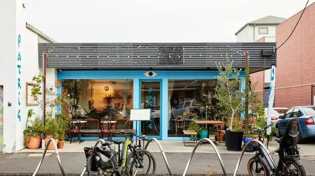 Dlaczego do tej nowej greckiej restauracji trzeba przynosić własny apetyt na ryby, a nie na mięso