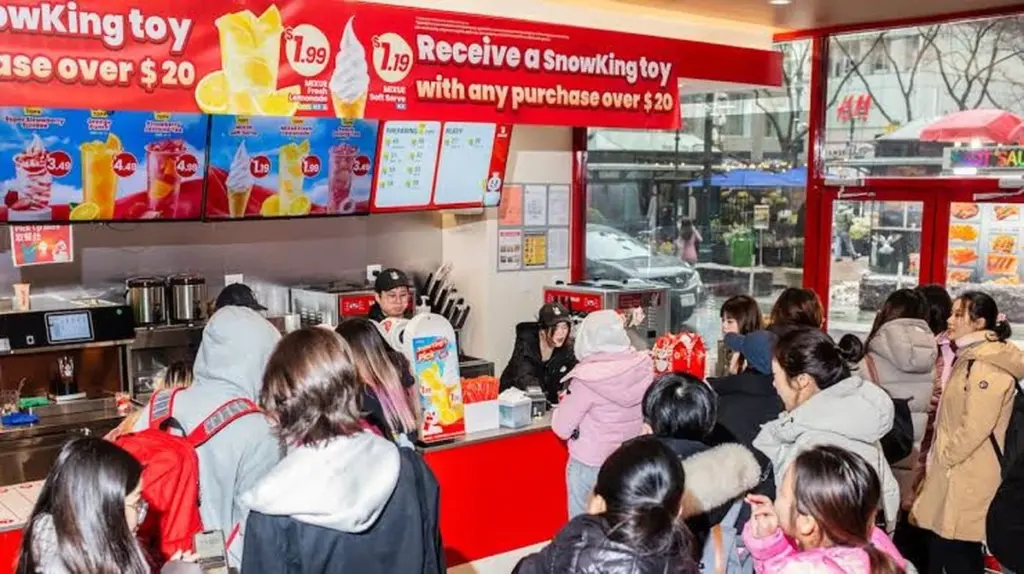 Dlaczego gigantyczna sieć lodziarni z Chin stawia lokale obok McDonald's