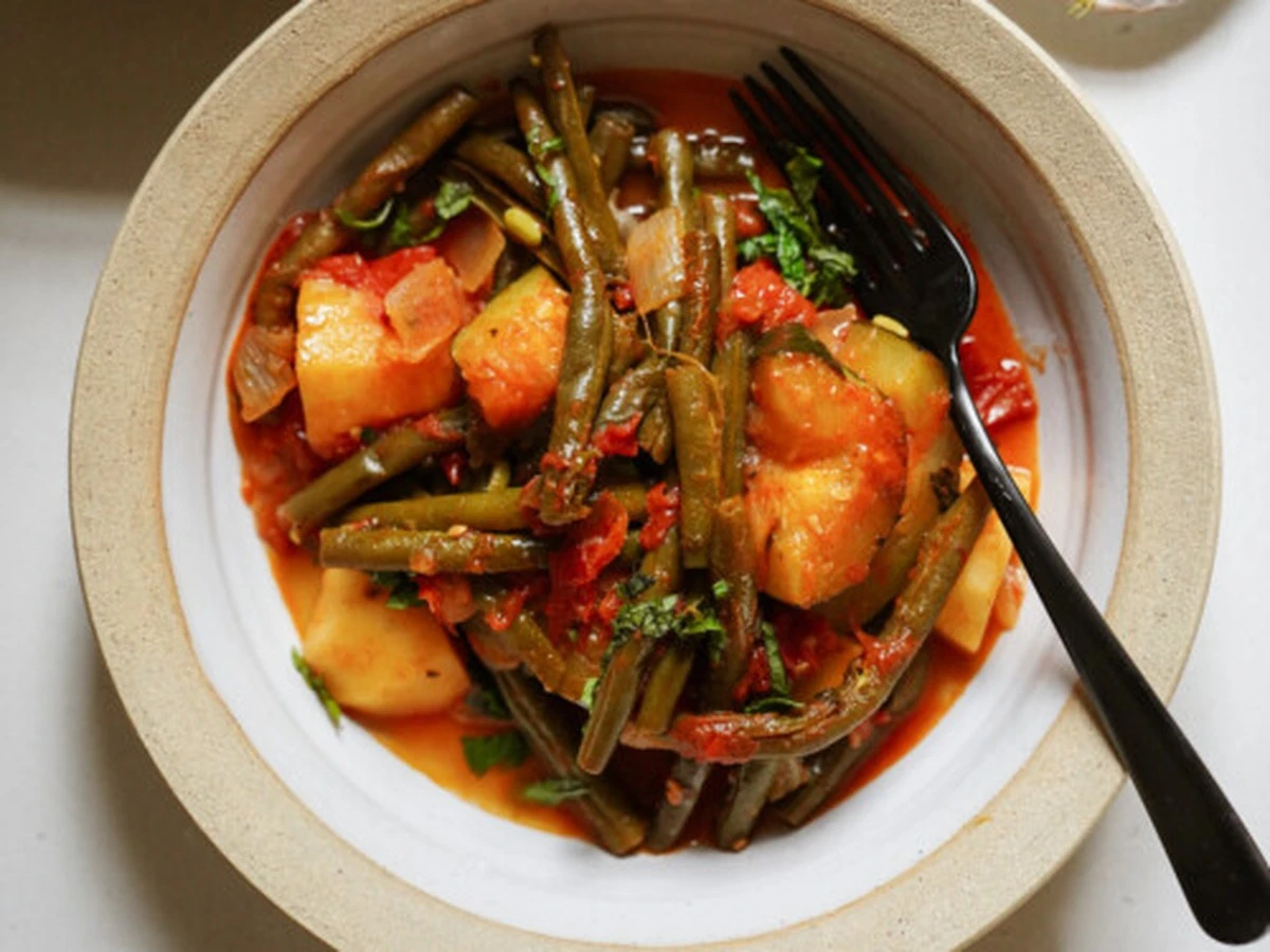 Dlaczego greccy kucharze zawsze dodają sałatę do duszonej mątwy - image 1