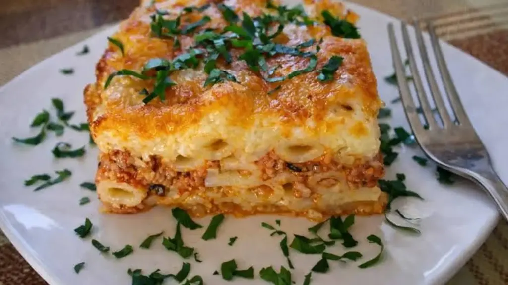 Dlaczego greccy szefowie kuchni zawsze dodają szczyptę cynamonu do mięsa