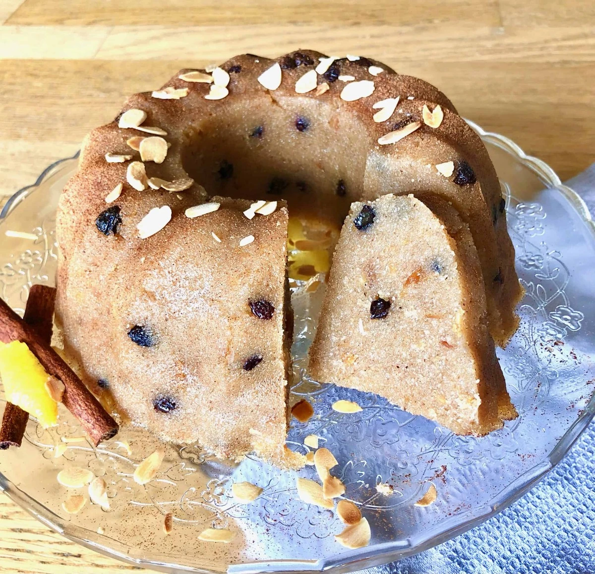 Dlaczego greckie gospodynie zawsze dodają skórkę z cytryny do wody na chałwę - image 1