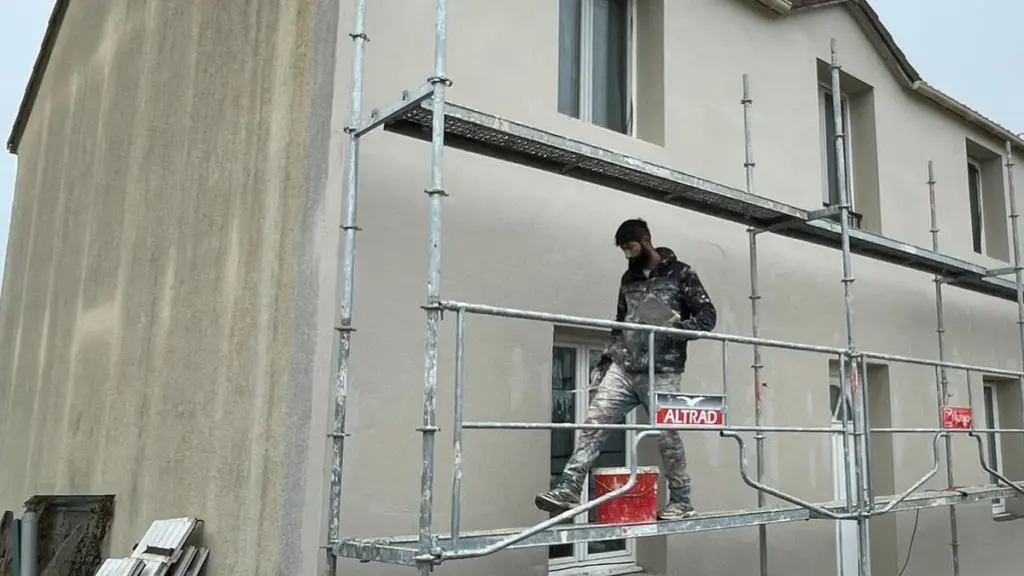 Dlaczego izolacja ścian i kotły na pellet zniknęły z listy dotacji państwowych