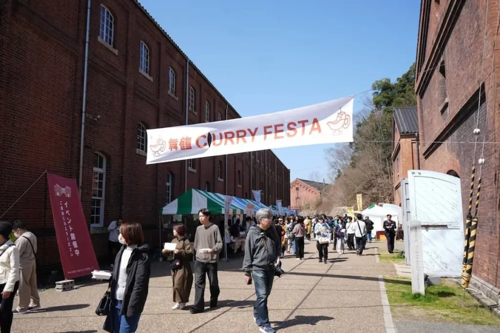 Dlaczego japońscy marynarze jedzą curry w każdy piątek