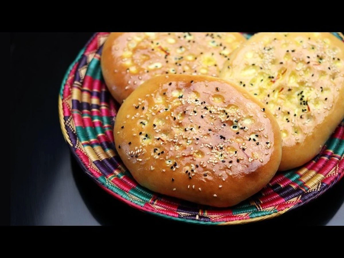 Dlaczego kucharze z Lucknow zawsze dodają szczyptę szafranu do ciasta na taftaan - image 1