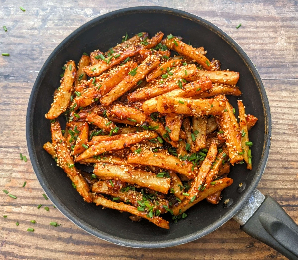 Dlaczego kucharze dodają odrobinę miodu do ziemniaków po azjatycku - image 1