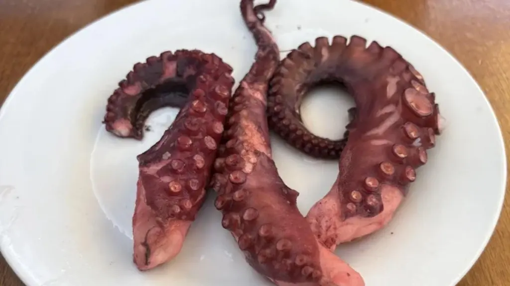 Dlaczego mieszkańcy Teneryfy jedzą w garażu w Tacoronte