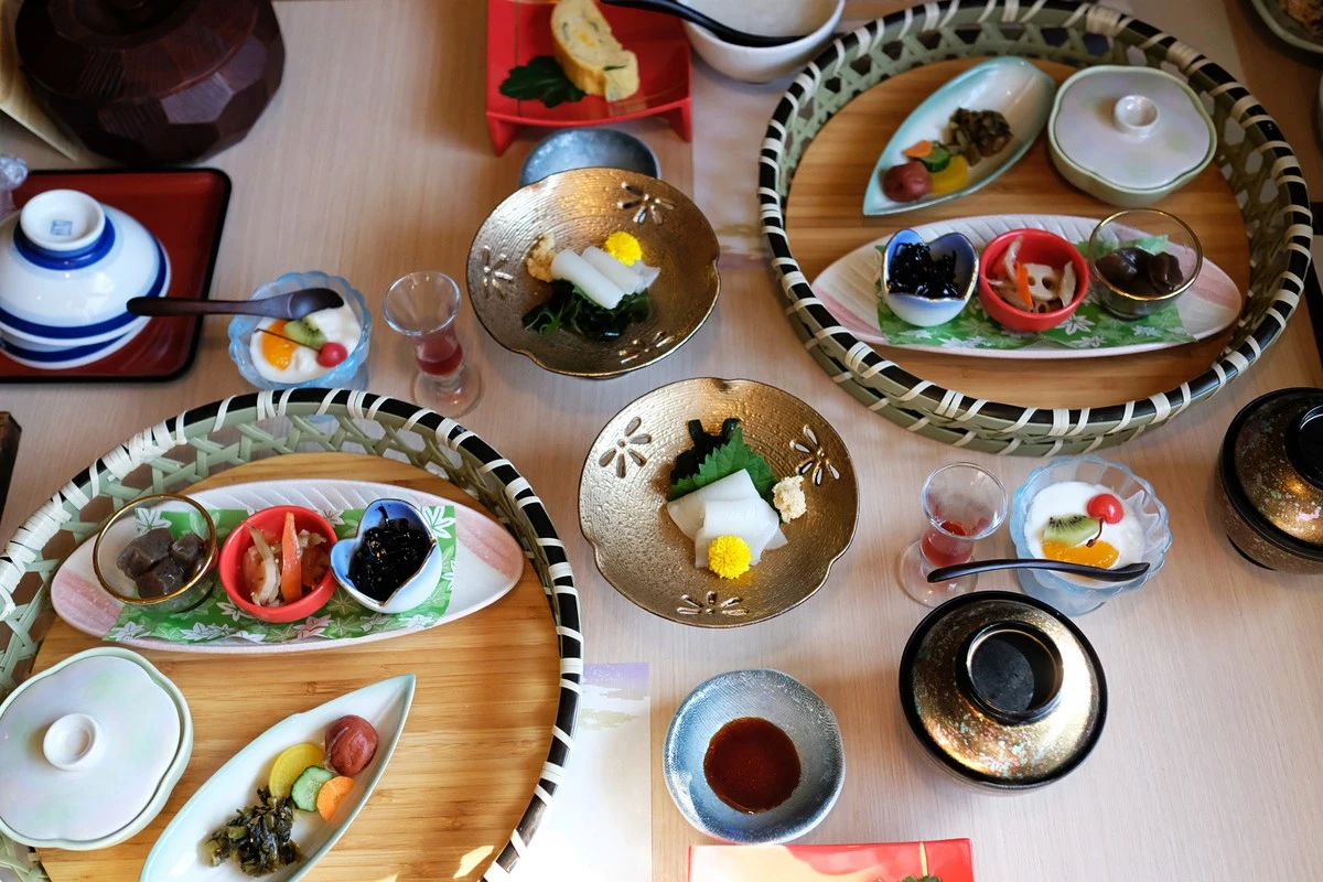 Dlaczego mistrzowie kuchni z Japonii ukrywają się w małych portowych miasteczkach - image 1