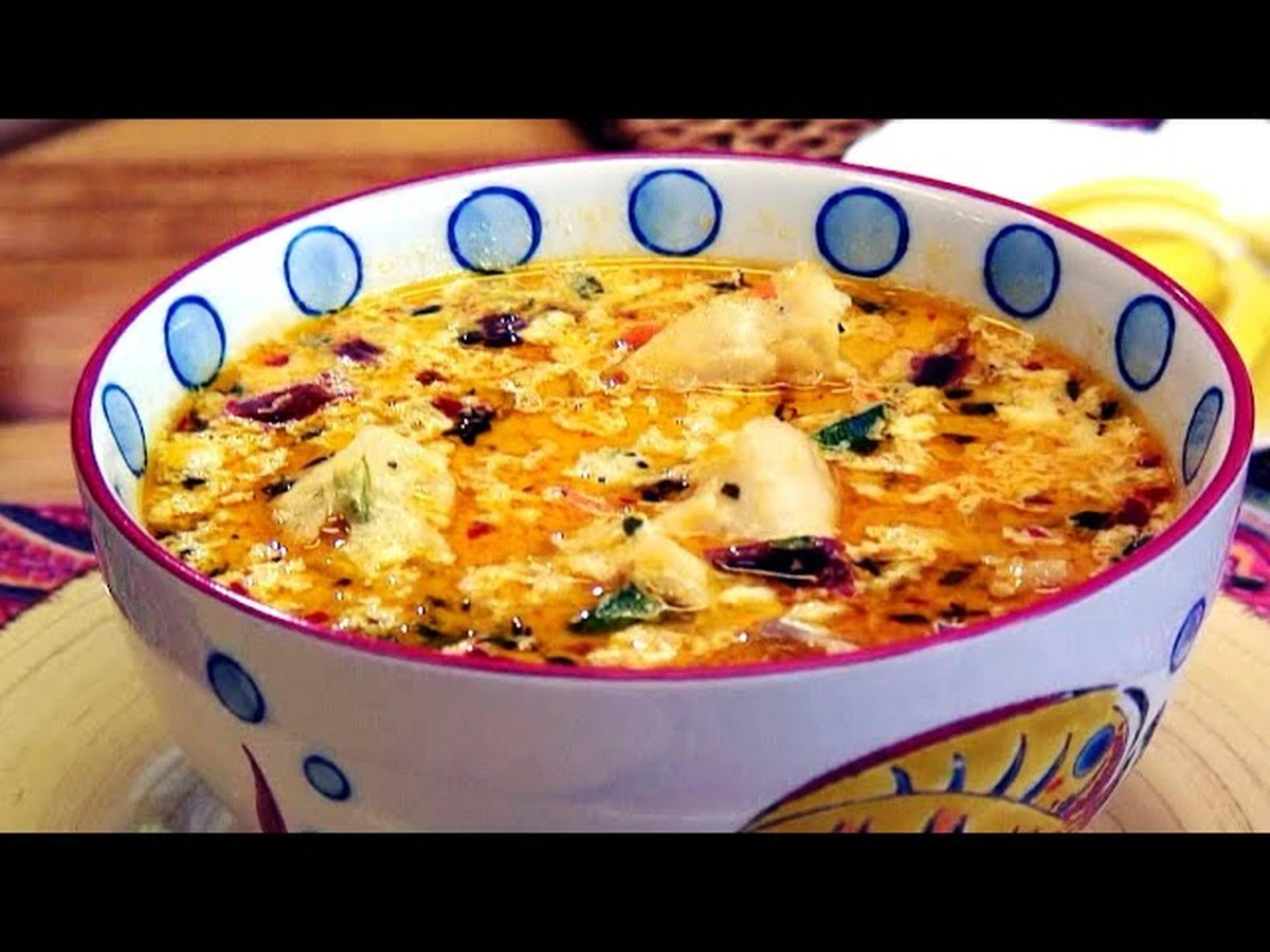 Dlaczego neapolitańczycy w Wielki Czwartek ustawiają się w kolejkach po tę jedną zupę - image 1