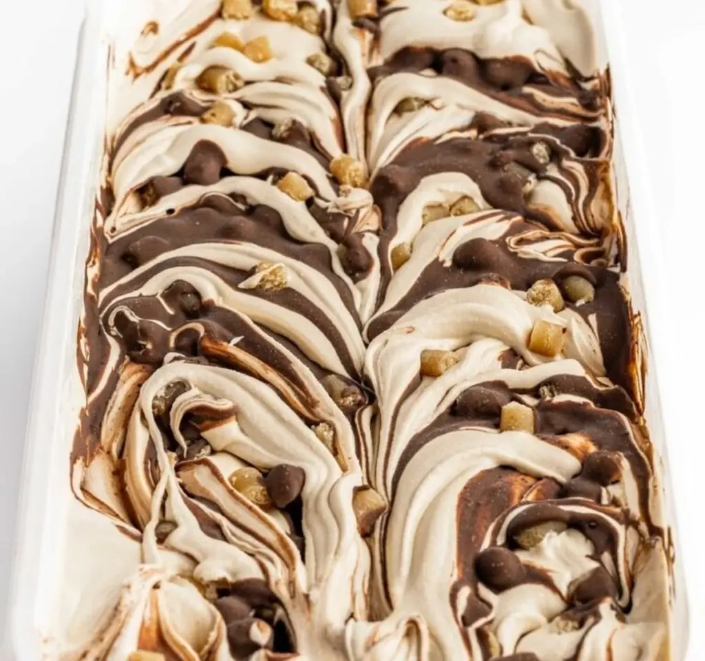 Dlaczego profesjonalni lodziarze dodają brązowy cukier do cookie dough