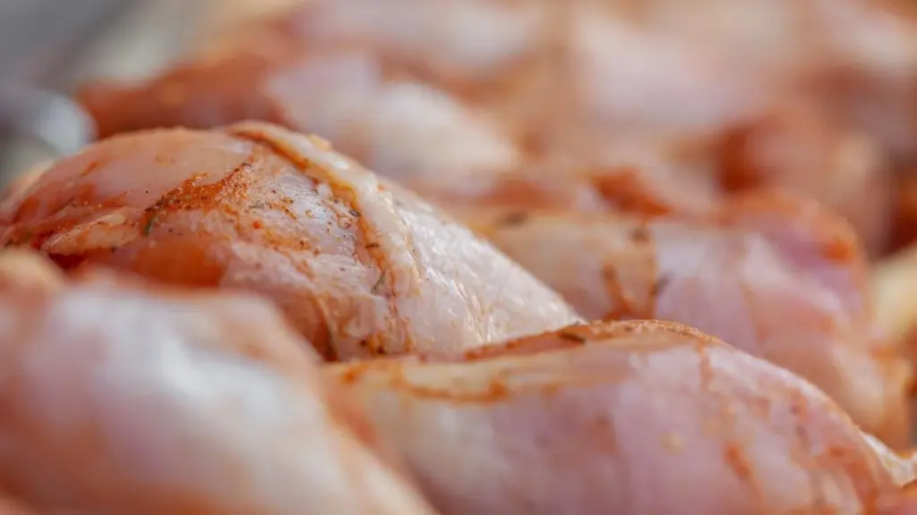 Dlaczego profesjonalni kucharze zawsze dodają sok z cytryny do marynaty z kurczaka