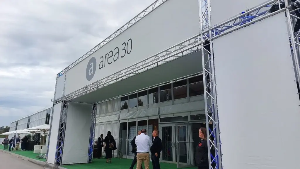 Dlaczego profesjonalni projektanci kuchni masowo sprawdzają to jedno miejsce w Niemczech