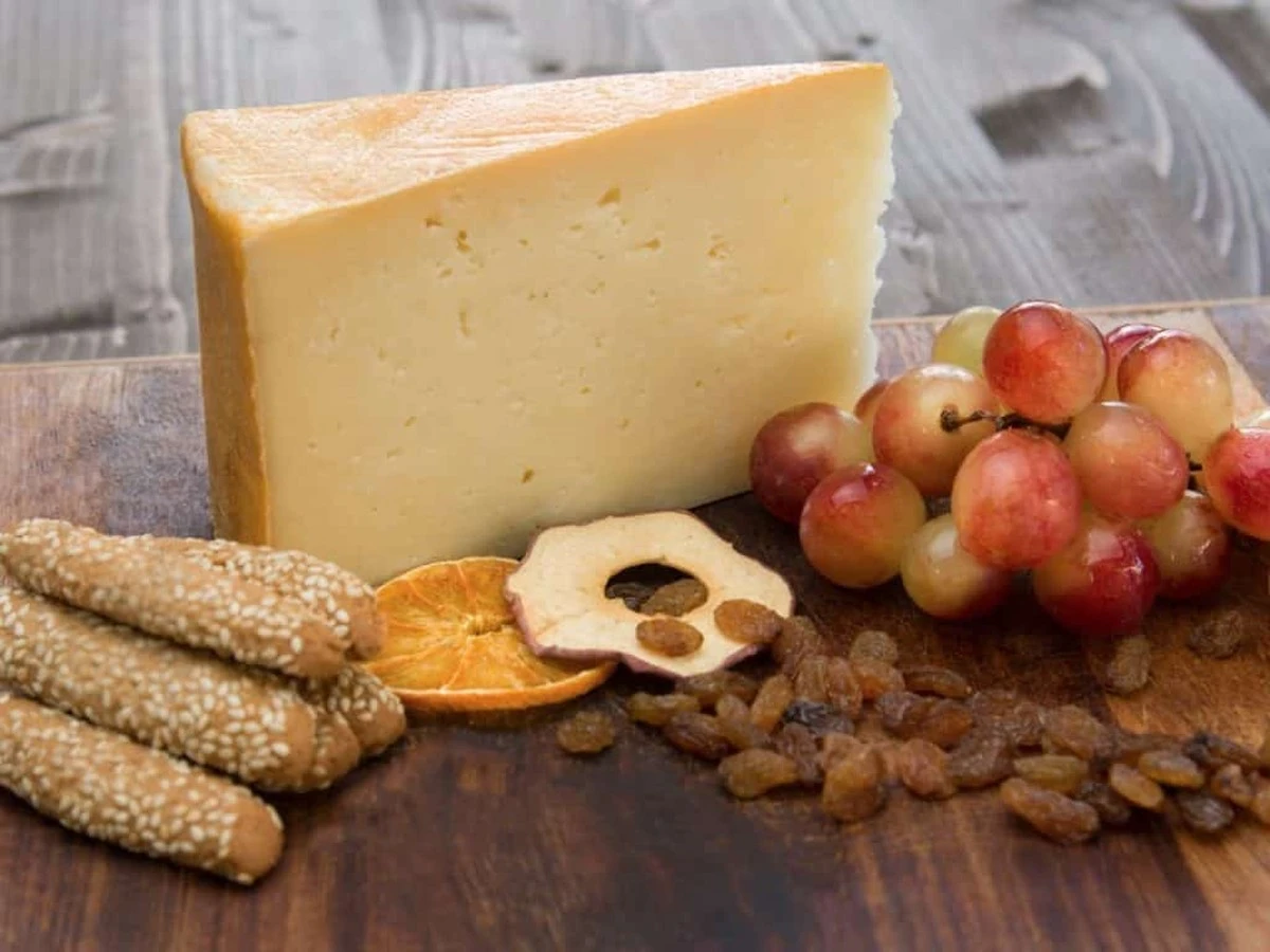 Dlaczego profesjonalni kucharze wybierają greckie San Michali zamiast włoskiego pecorino - image 1